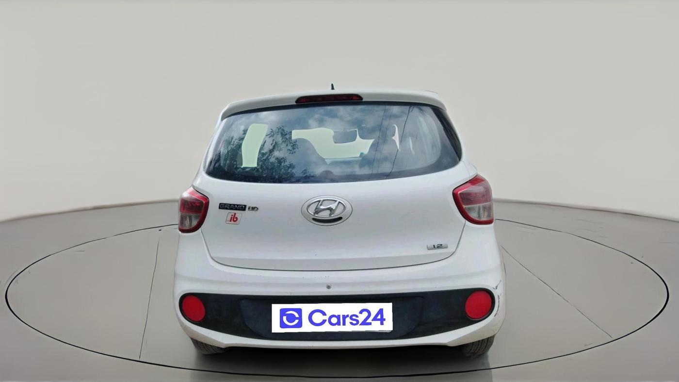 2017 Hyundai Grand i10 MAGNA 1.2 KAPPA VTVT, CNG, Manual, 1,29,842 km, exterior