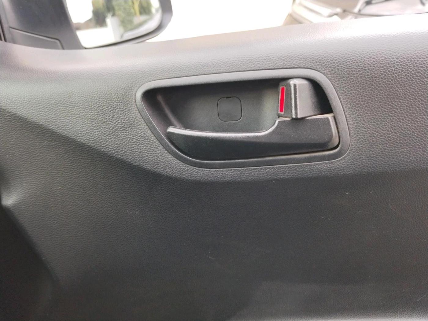 2017 Hyundai Grand i10 MAGNA 1.2 KAPPA VTVT, CNG, Manual, 1,29,842 km, interior