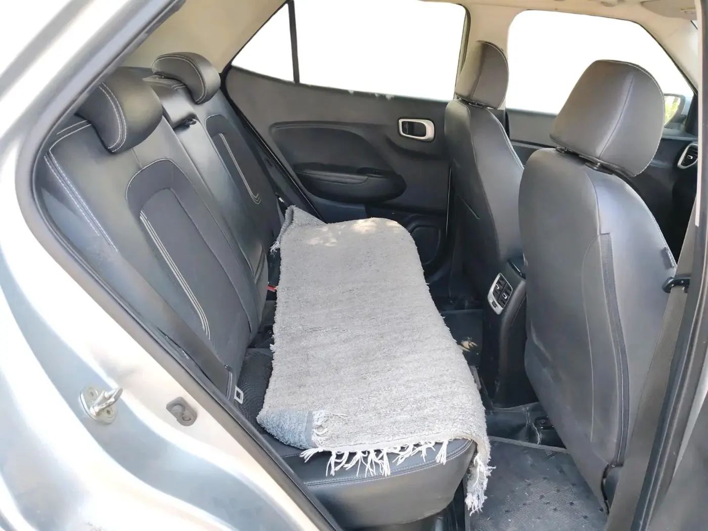 2019 Hyundai VENUE SX 1.0 (O) TURBO, Petrol, Manual, 70,574 km, interior