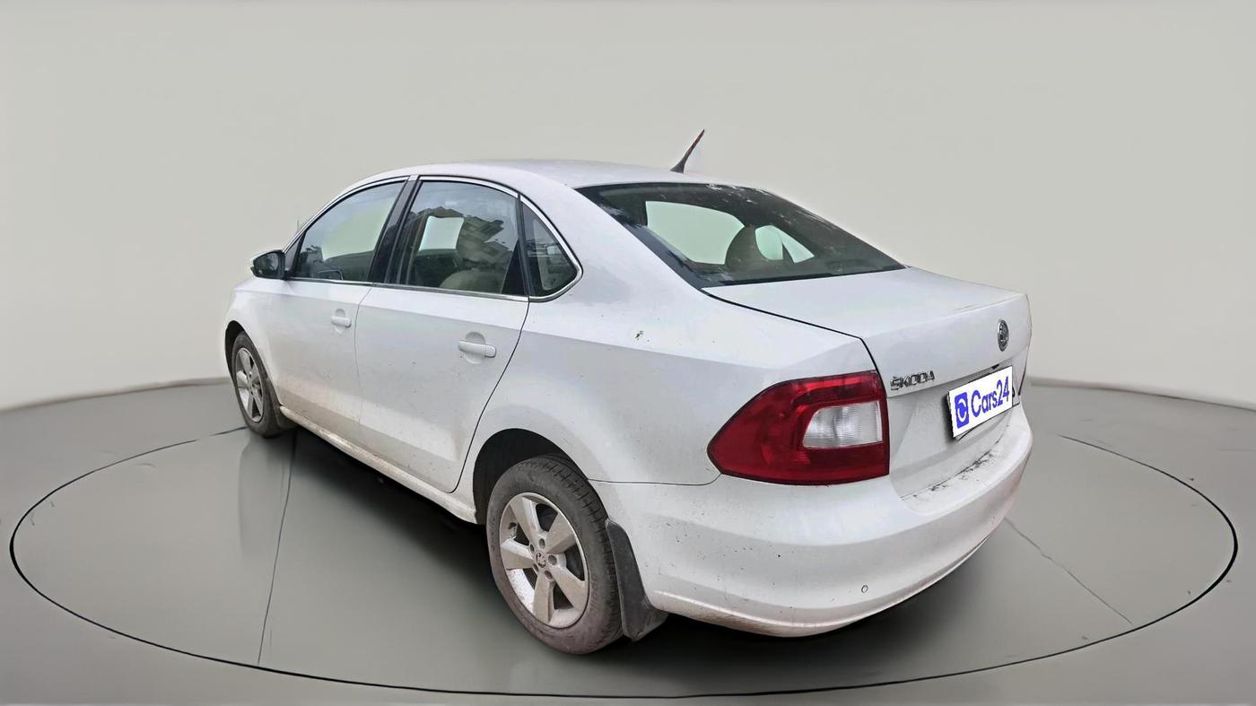 2016 Skoda Rapid 1.5 TDI CR STYLE PLUS AT, Diesel, Automatic, 1,22,174 km, exterior
