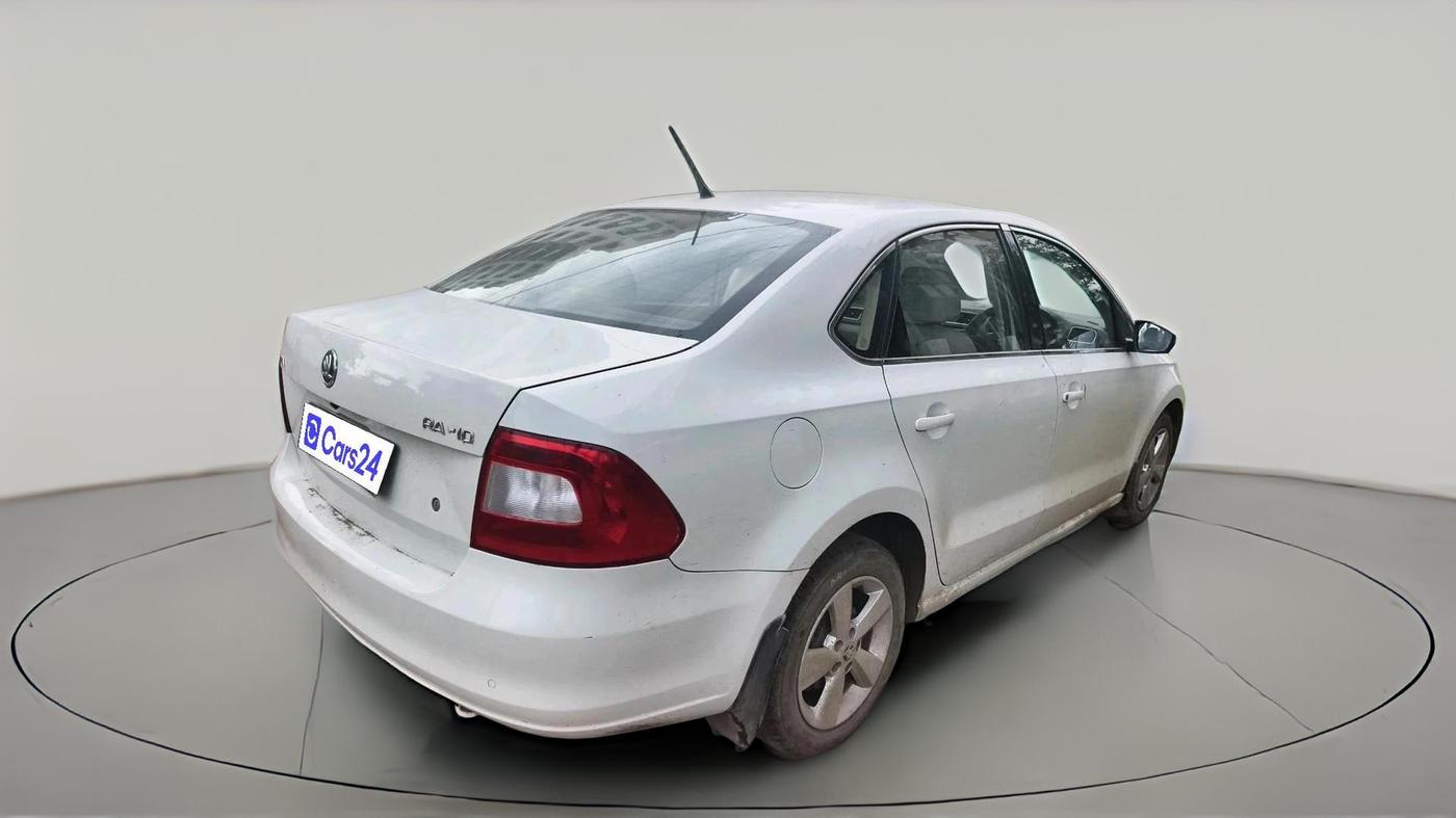 2016 Skoda Rapid 1.5 TDI CR STYLE PLUS AT, Diesel, Automatic, 1,22,174 km, exterior