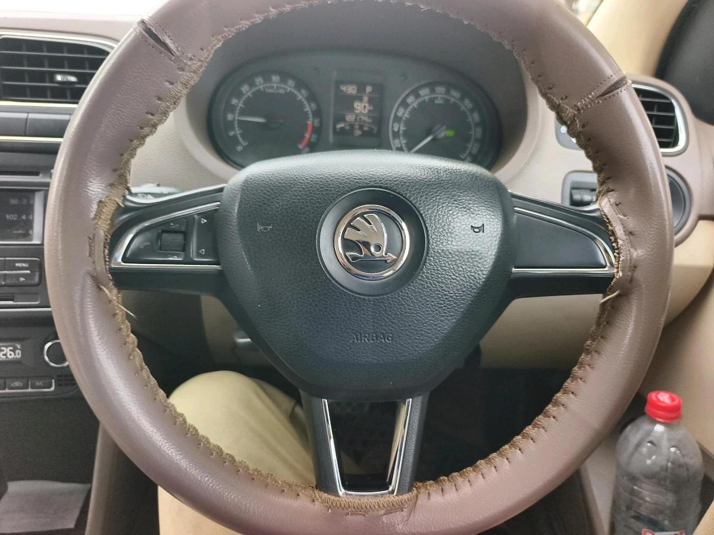 2016 Skoda Rapid 1.5 TDI CR STYLE PLUS AT, Diesel, Automatic, 1,22,174 km, interior