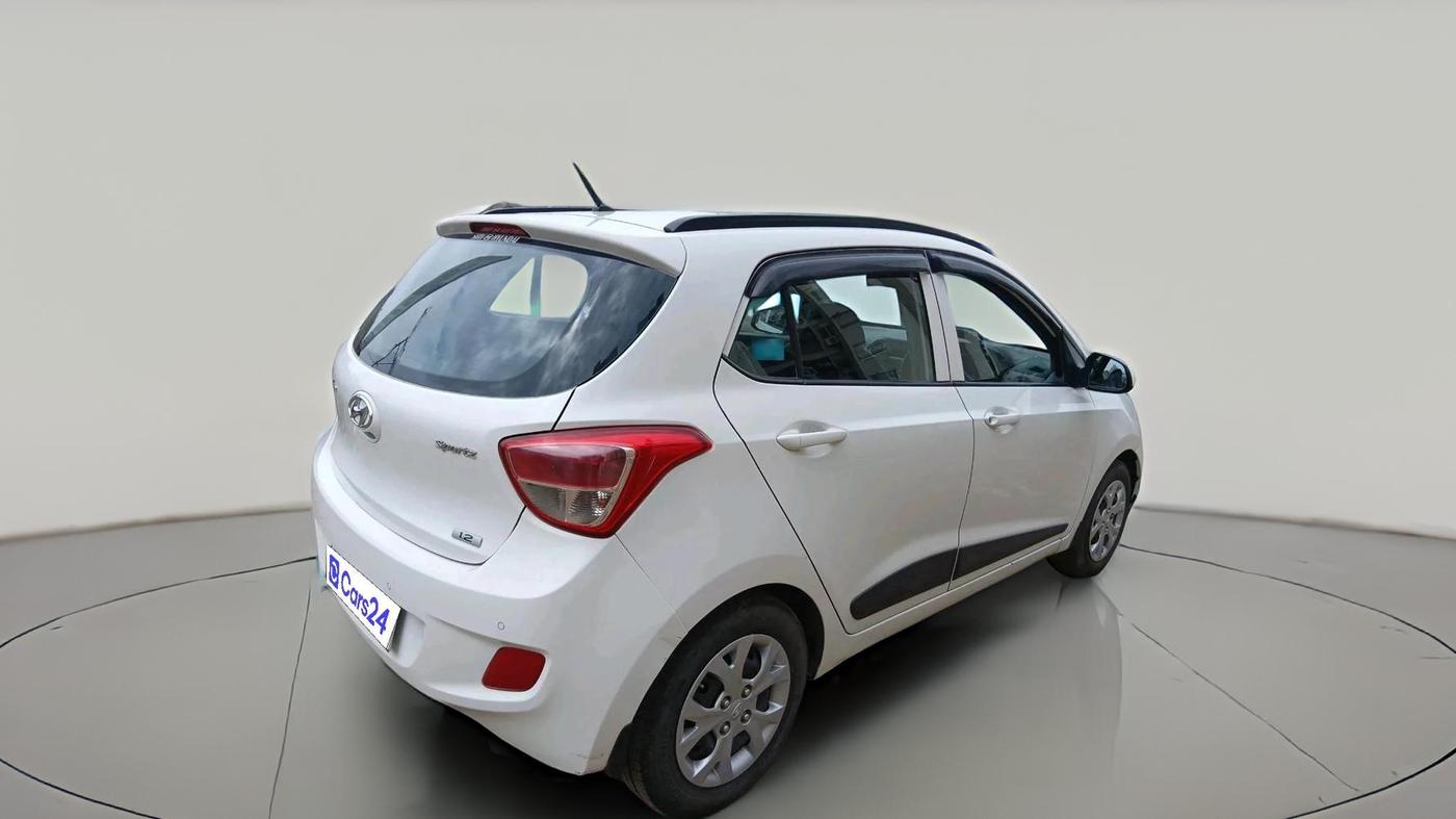 2016 Hyundai Grand i10 SPORTZ 1.2 KAPPA VTVT, CNG, Manual, 1,01,291 km, exterior