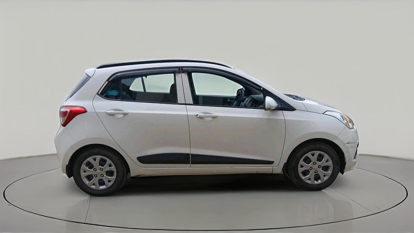 2016 Hyundai Grand i10 SPORTZ 1.2 KAPPA VTVT, CNG, Manual, 1,01,291 km, exterior