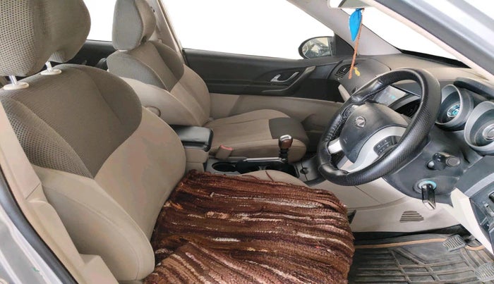 2017 Mahindra XUV500 W6, Diesel, Manual, 1,05,349 km, interior