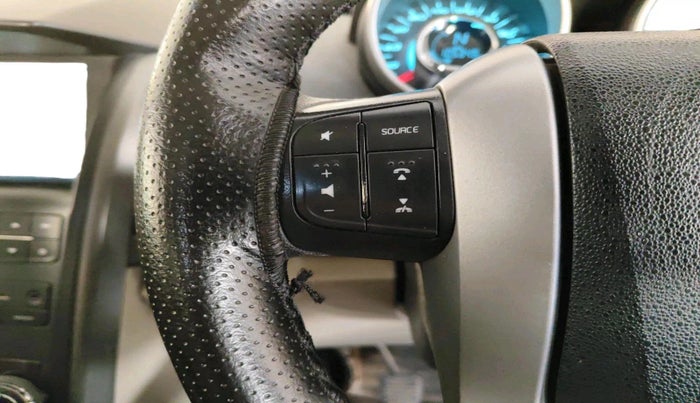 2017 Mahindra XUV500 W6, Diesel, Manual, 1,05,349 km, interior