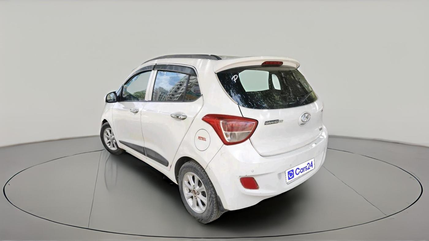 2015 Hyundai Grand i10 ASTA AT 1.2 KAPPA VTVT, CNG, Automatic, 1,24,144 km, exterior