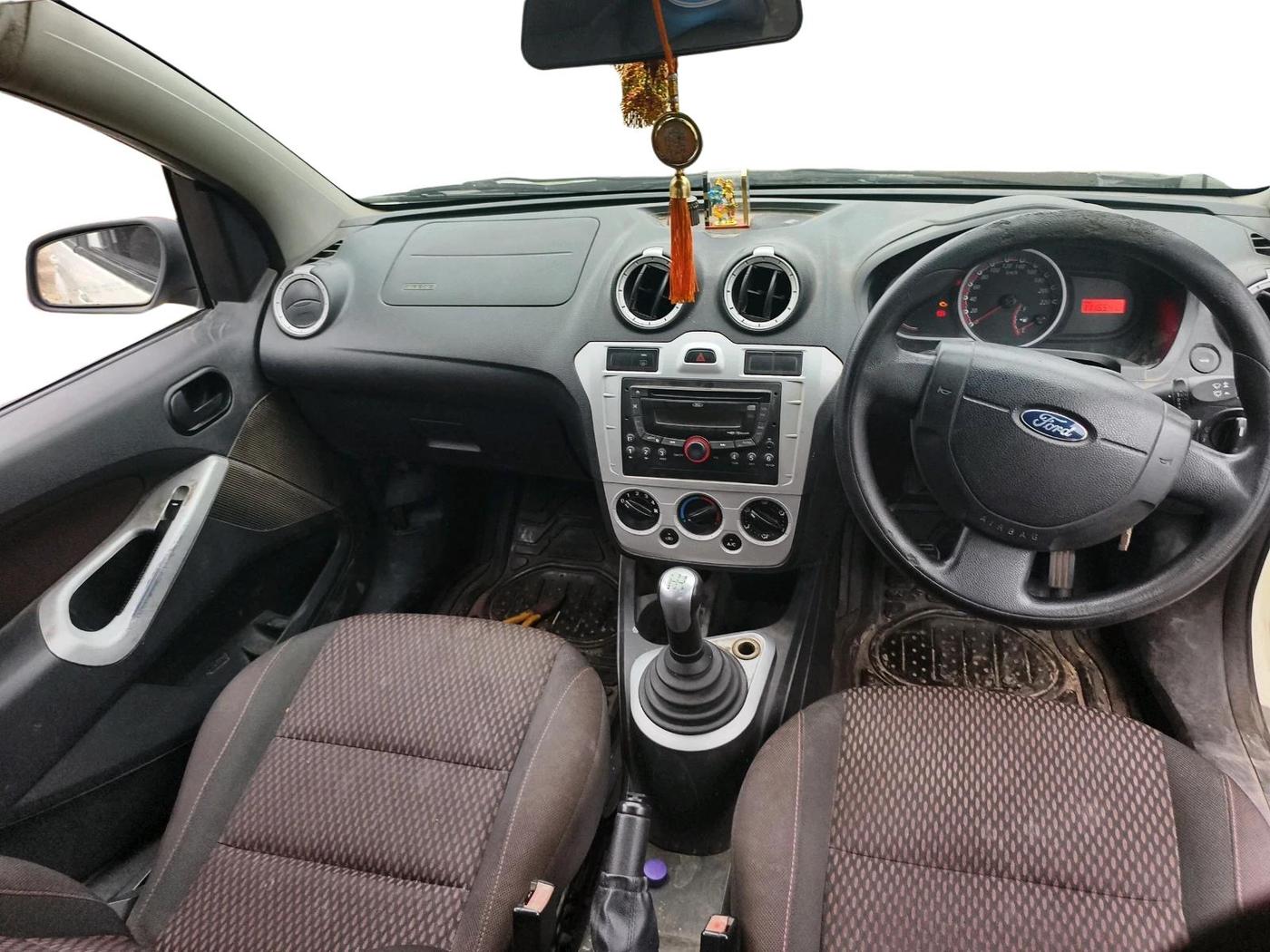 2011 Ford Figo ZXI 1.4 DIESEL, Diesel, Manual, 1,11,654 km, interior