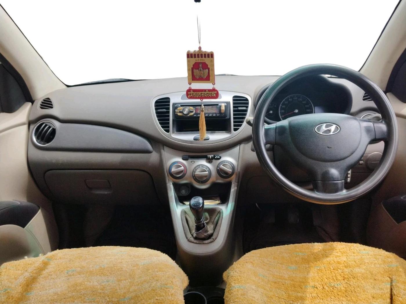 2012 Hyundai i10 MAGNA 1.2, CNG, Manual, 1,42,446 km, interior