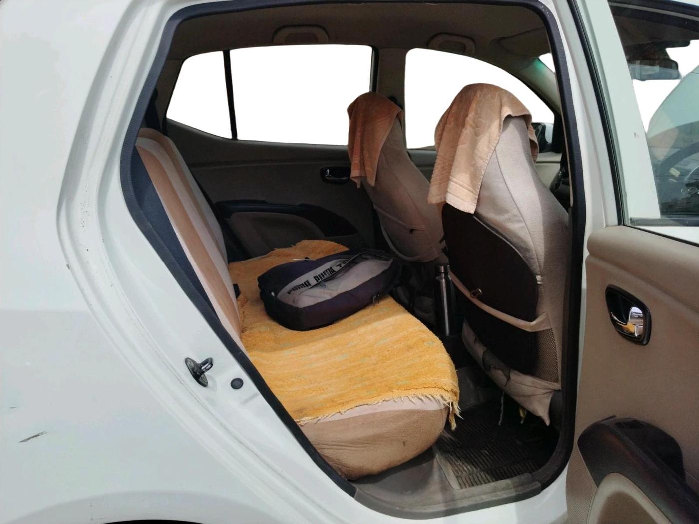 2012 Hyundai i10 MAGNA 1.2, CNG, Manual, 1,42,446 km, interior