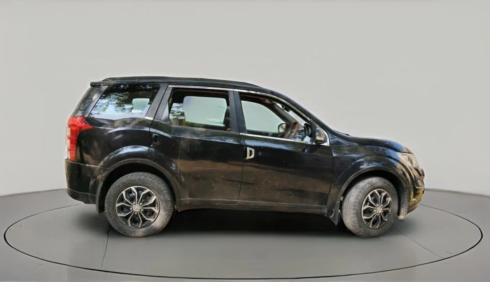 2016 Mahindra XUV500 W6, Diesel, Manual, 1,13,039 km, exterior