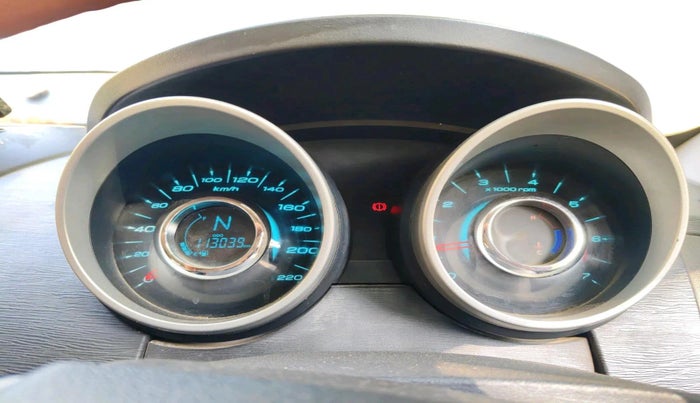 2016 Mahindra XUV500 W6, Diesel, Manual, 1,13,039 km, interior