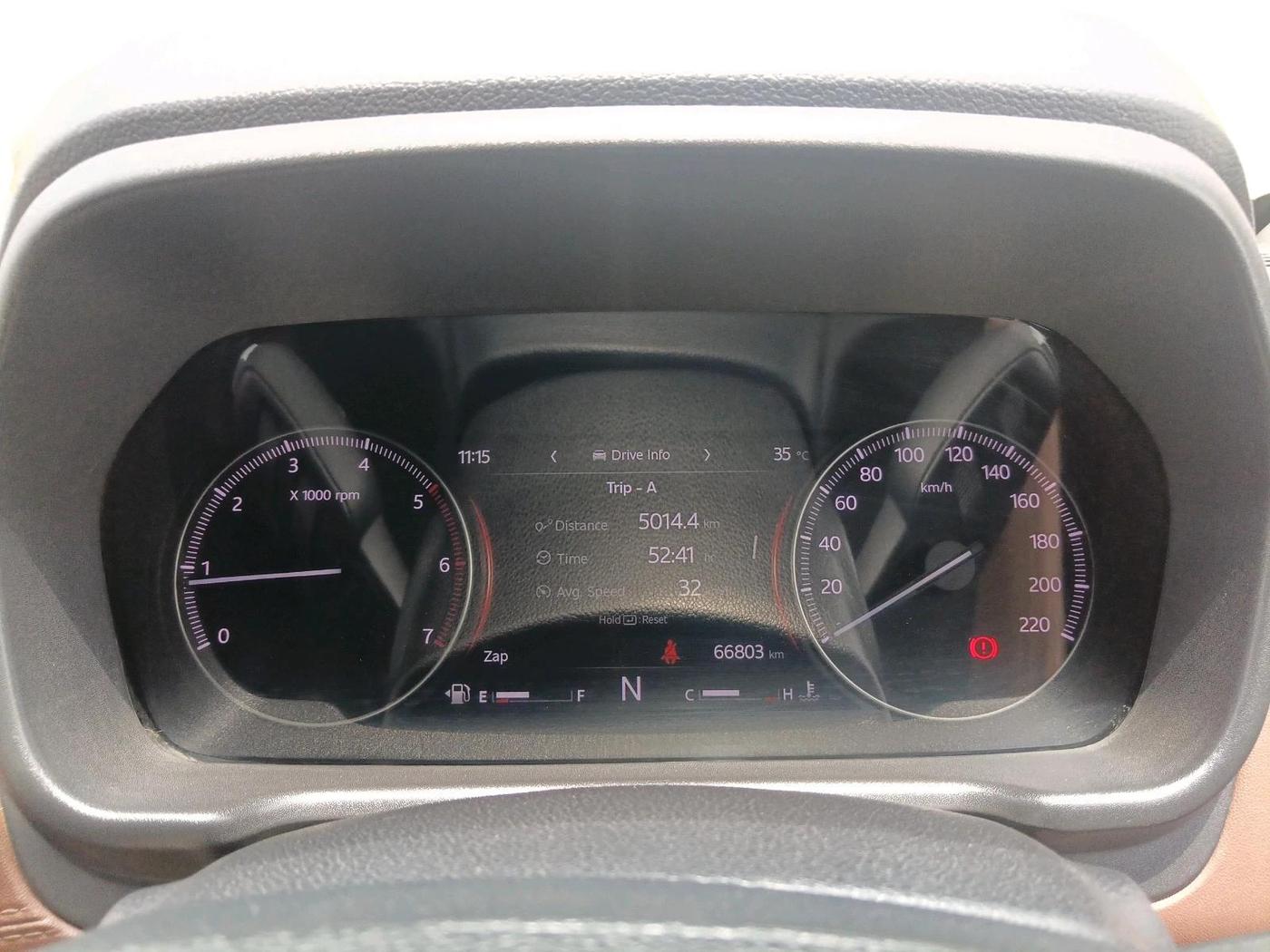 2023 Mahindra SCORPIO-N Z6 DIESEL MT 2WD 7 STR, Diesel, Manual, 66,803 km, interior
