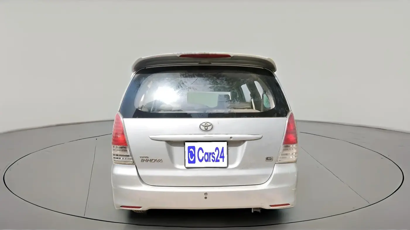 2011 Toyota Innova 2.5 G2 8STR, Diesel, Manual, 2,69,922 km, exterior
