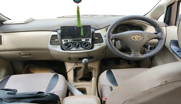 2011 Toyota Innova 2.5 G2 8STR, Diesel, Manual, 2,69,922 km, interior