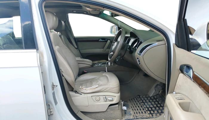 2012 Audi Q7 3.0 TDI QUATTRO, Diesel, Automatic, 1,29,598 km, interior