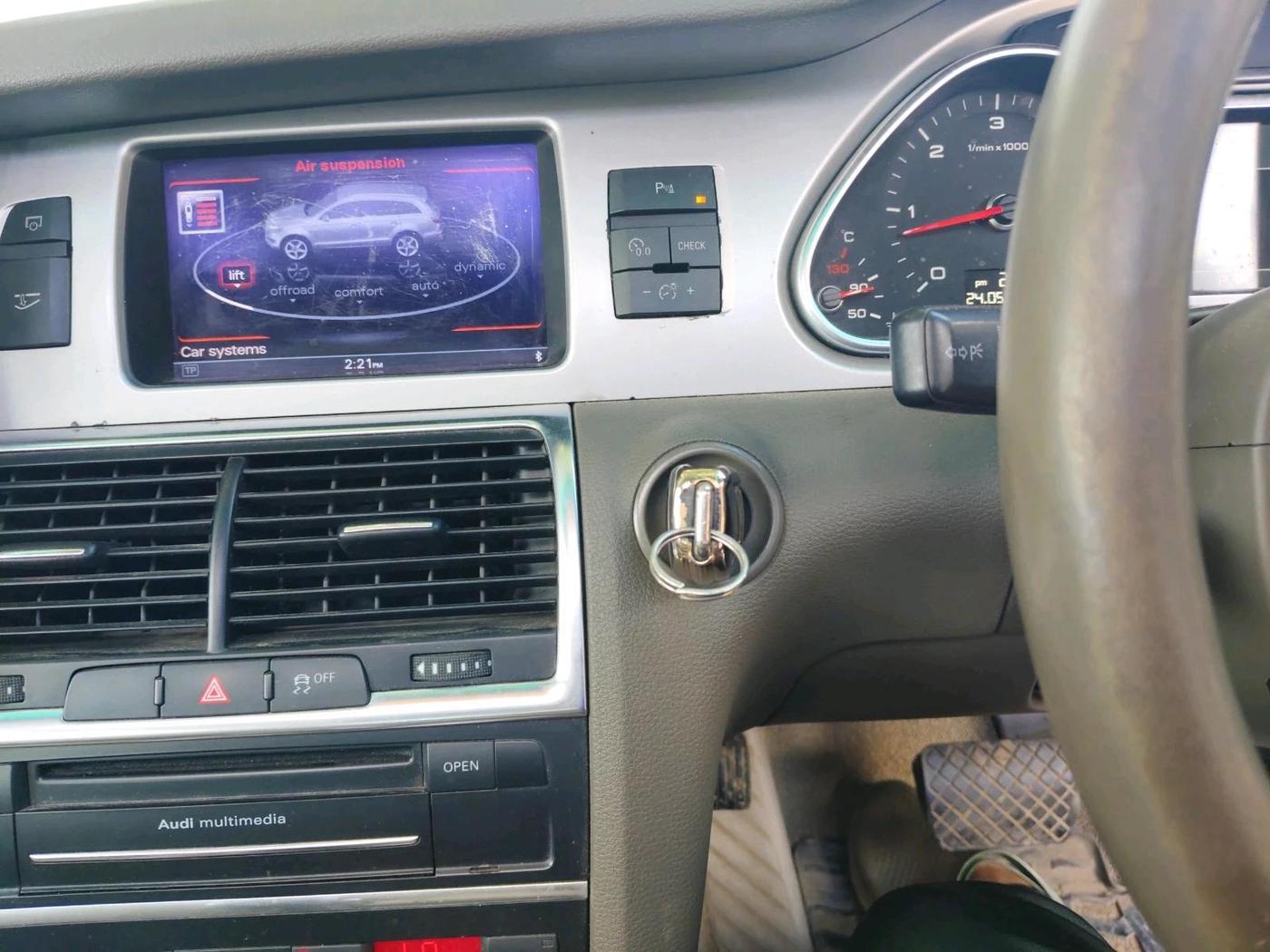 2012 Audi Q7 3.0 TDI QUATTRO, Diesel, Automatic, 1,29,598 km, interior