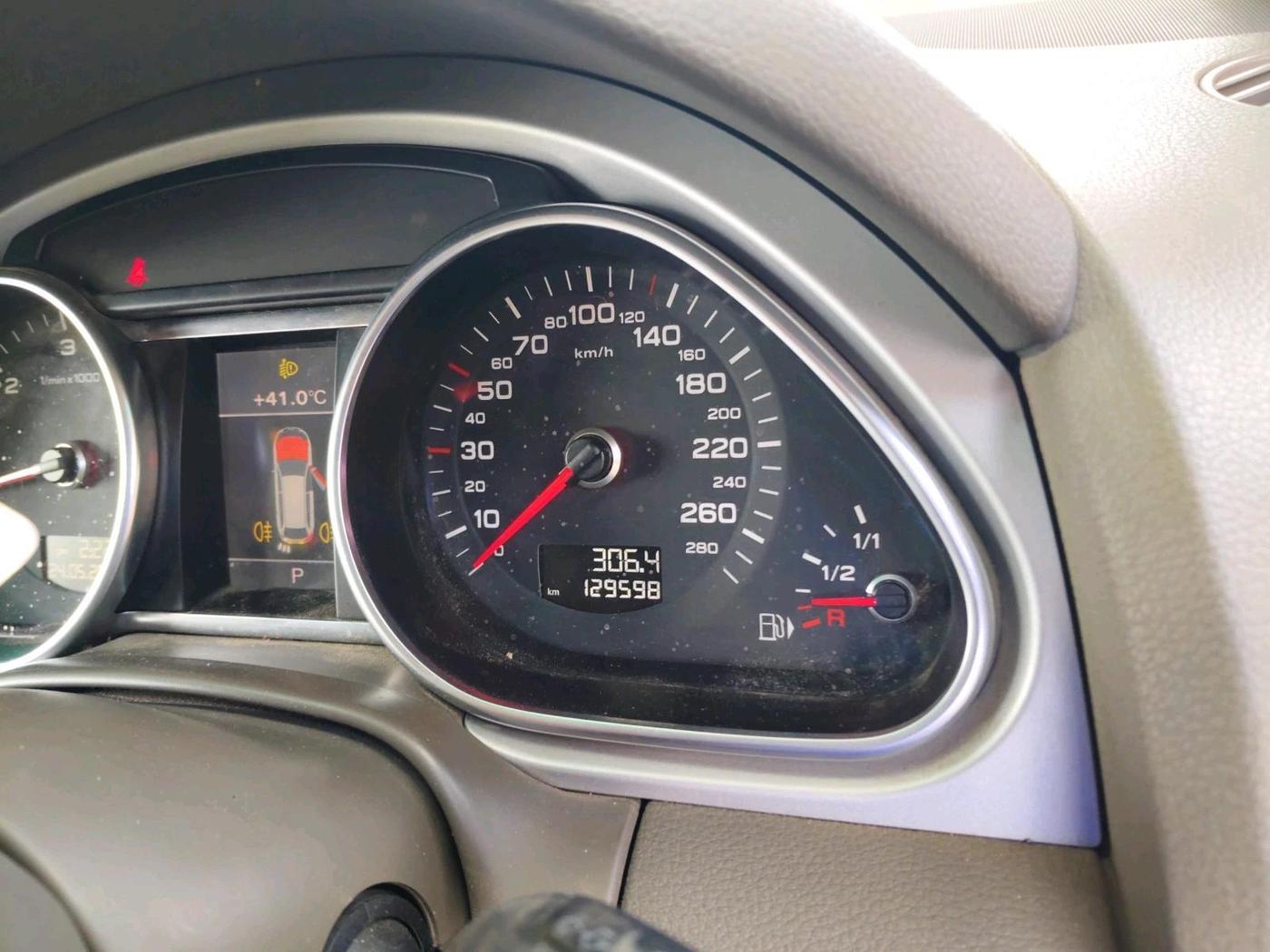 2012 Audi Q7 3.0 TDI QUATTRO, Diesel, Automatic, 1,29,598 km, interior