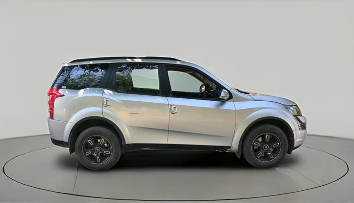 2017 Mahindra XUV500 W6, Diesel, Manual, 39,429 km, exterior