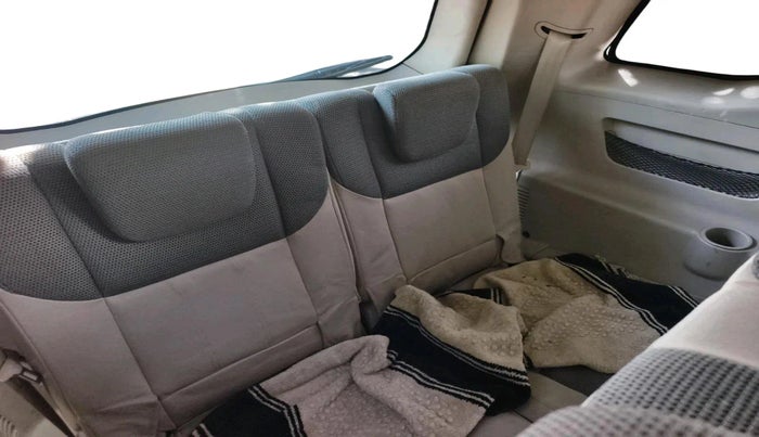 2017 Mahindra XUV500 W6, Diesel, Manual, 39,429 km, interior