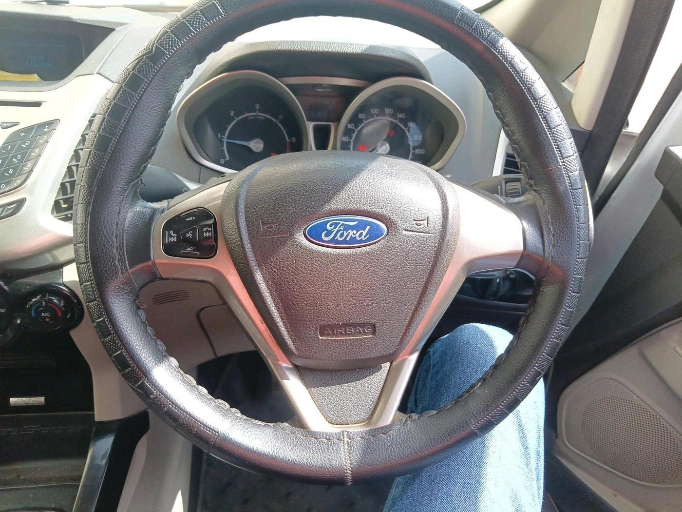 2014 Ford Ecosport TITANIUM 1.5L DIESEL, Diesel, Manual, 1,27,034 km, interior