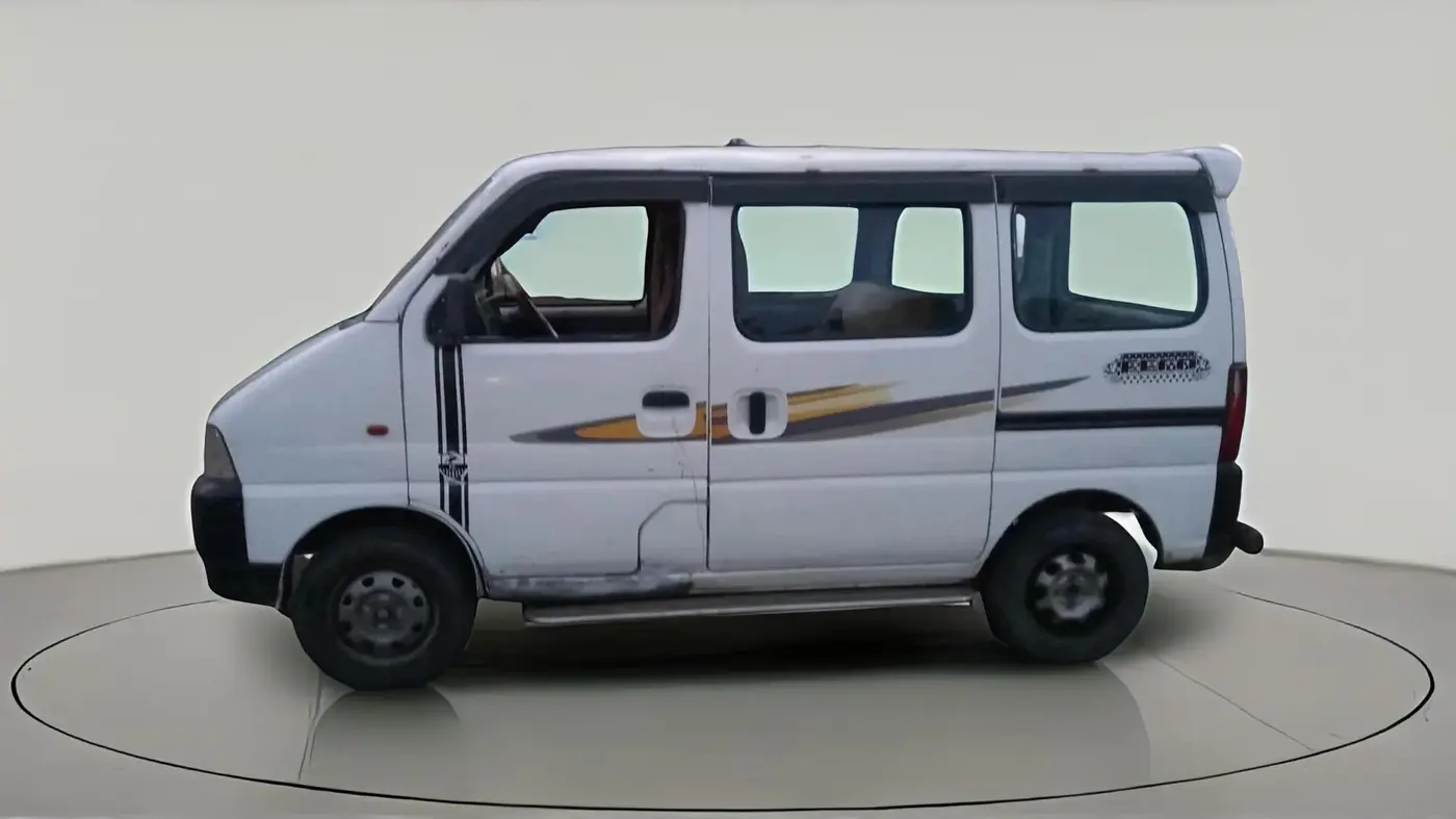 2017 Maruti Eeco 5 STR, CNG, Manual, 3,72,986 km, exterior