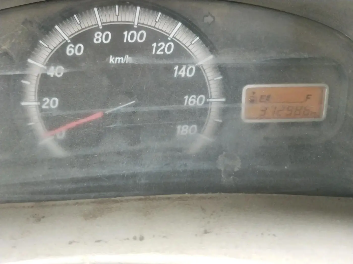 2017 Maruti Eeco 5 STR, CNG, Manual, 3,72,986 km, interior