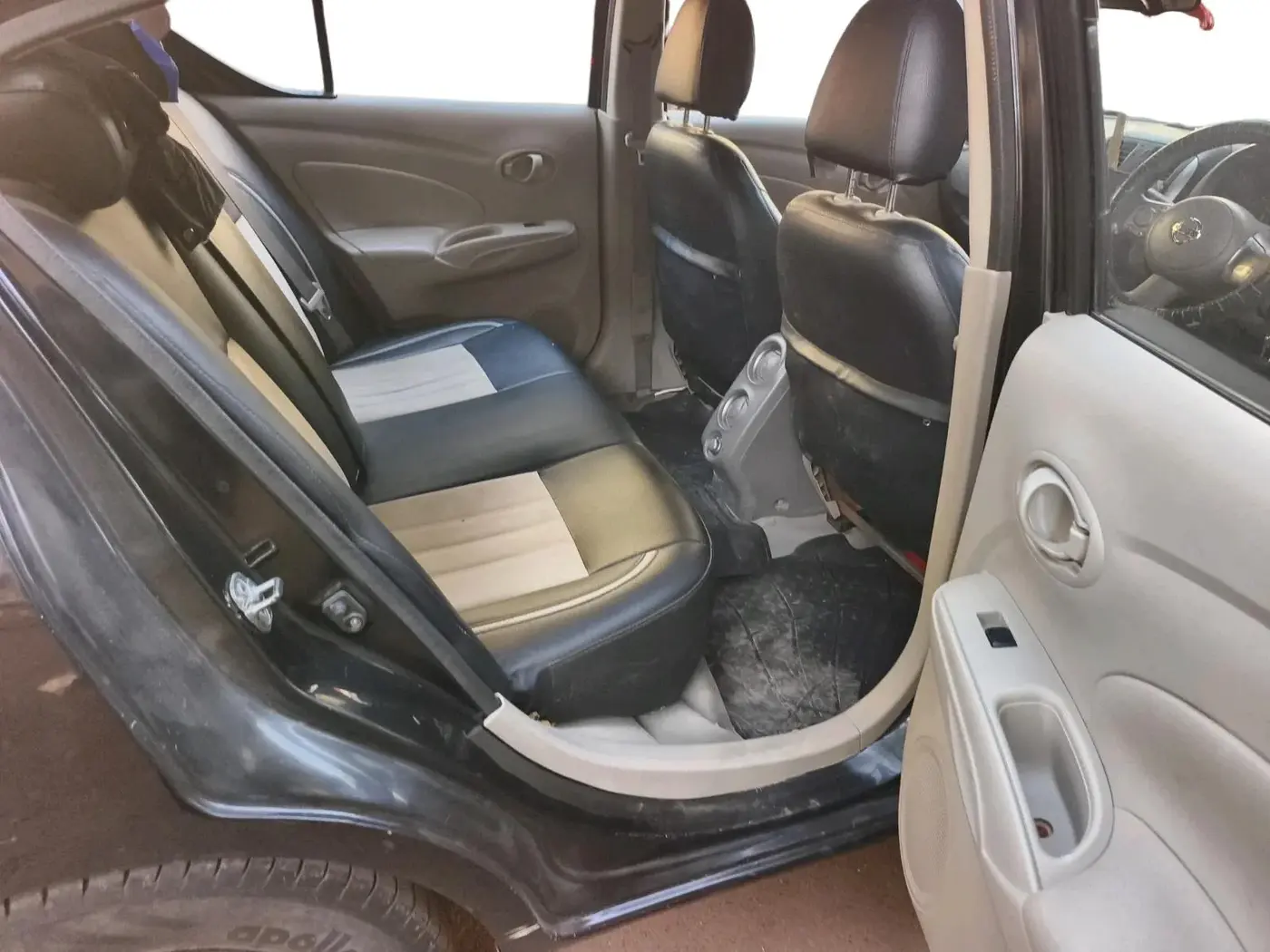 2014 Nissan Sunny XL DIESEL, Diesel, Manual, 2,00,060 km, interior