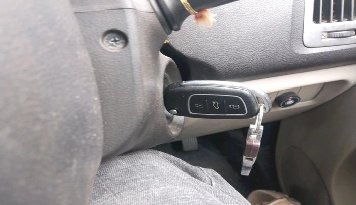 2014 Hyundai i20 SPORTZ 1.2, CNG, Manual, 1,66,412 km, interior