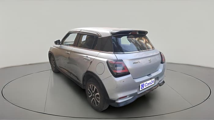 2025 Maruti Swift VXi (O) CNG, CNG, Manual, 71,812 km, exterior
