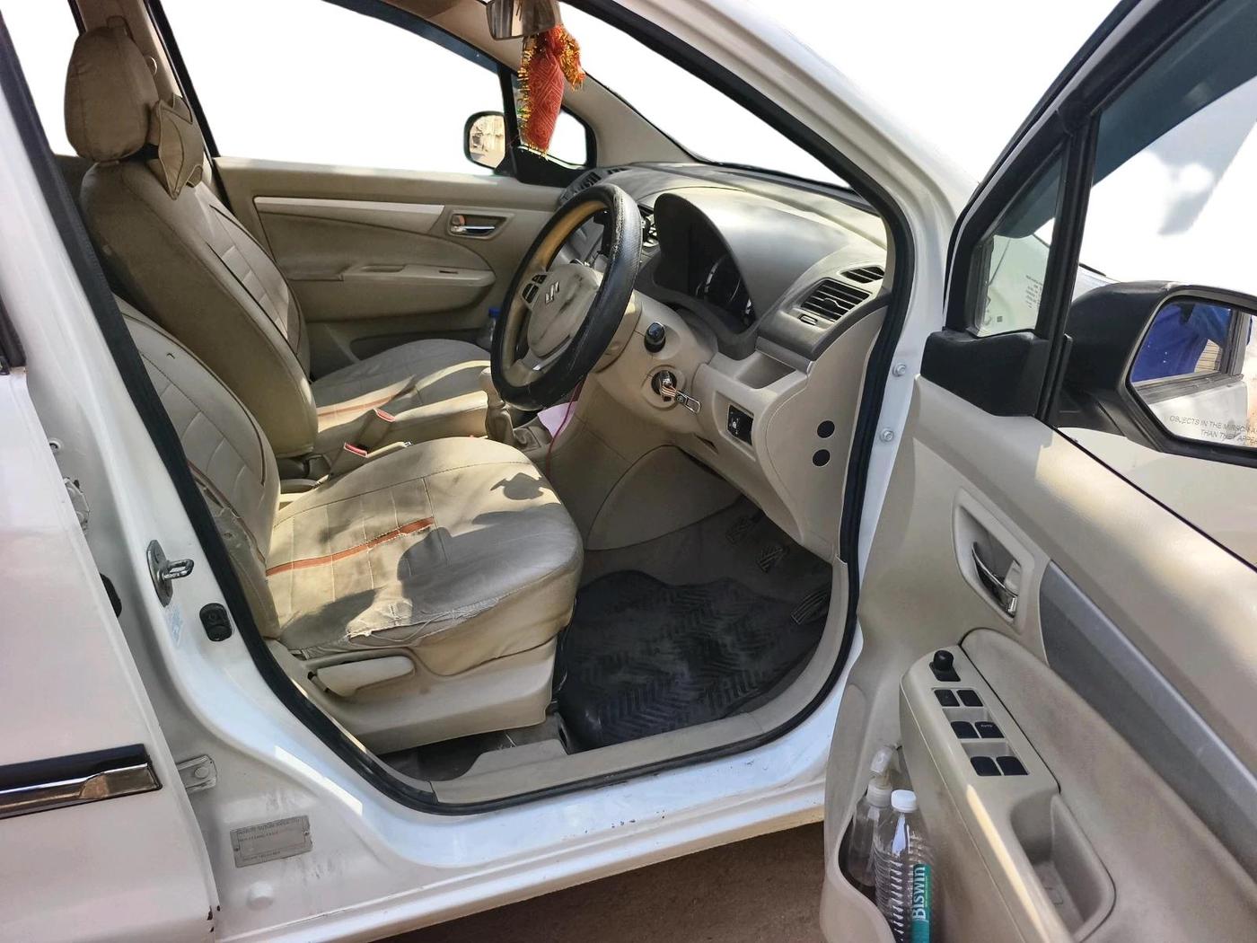 2018 Maruti Ertiga VXI, CNG, Manual, 1,29,109 km, interior