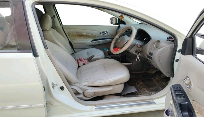 2013 Renault Scala RXL DIESEL, Diesel, Manual, 1,18,310 km, interior