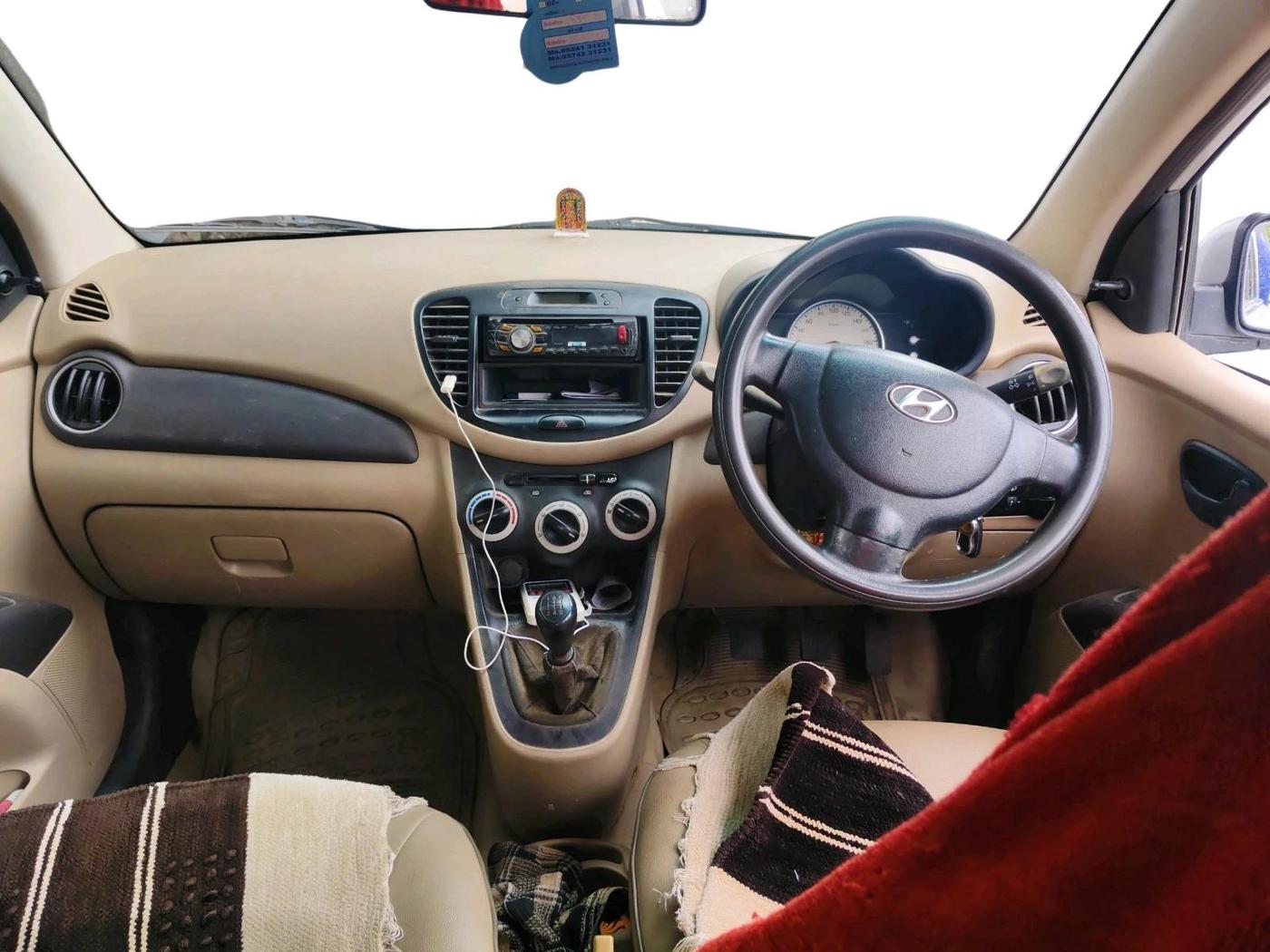 2010 Hyundai i10 MAGNA 1.2, CNG, Manual, 1,56,746 km, interior