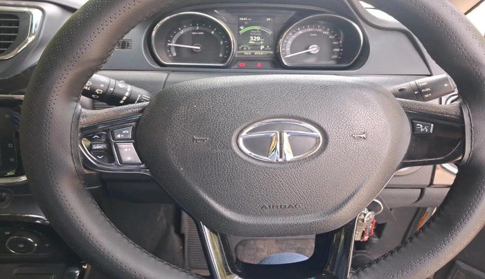 2019 Tata Hexa XMA 4X2 7 STR, Diesel, Automatic, 1,68,882 km, interior