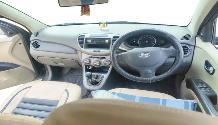 2013 Hyundai i10 MAGNA 1.1, CNG, Manual, 99,985 km, interior