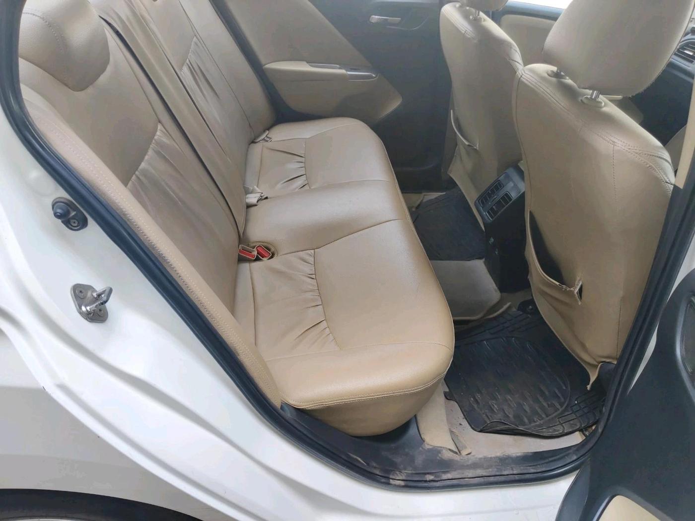 2015 Honda City 1.5L I-DTEC V, Diesel, Manual, 1,36,055 km, interior