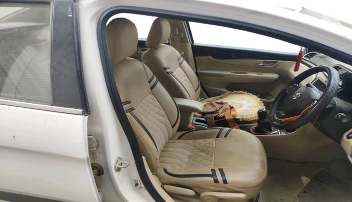 2016 Maruti Ciaz ZDI SHVS, Diesel, Manual, 1,05,133 km, interior