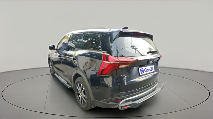 2022 Mahindra XUV700 AX 7 LUXURY D AT 7 STR, Diesel, Automatic, 67,647 km, exterior