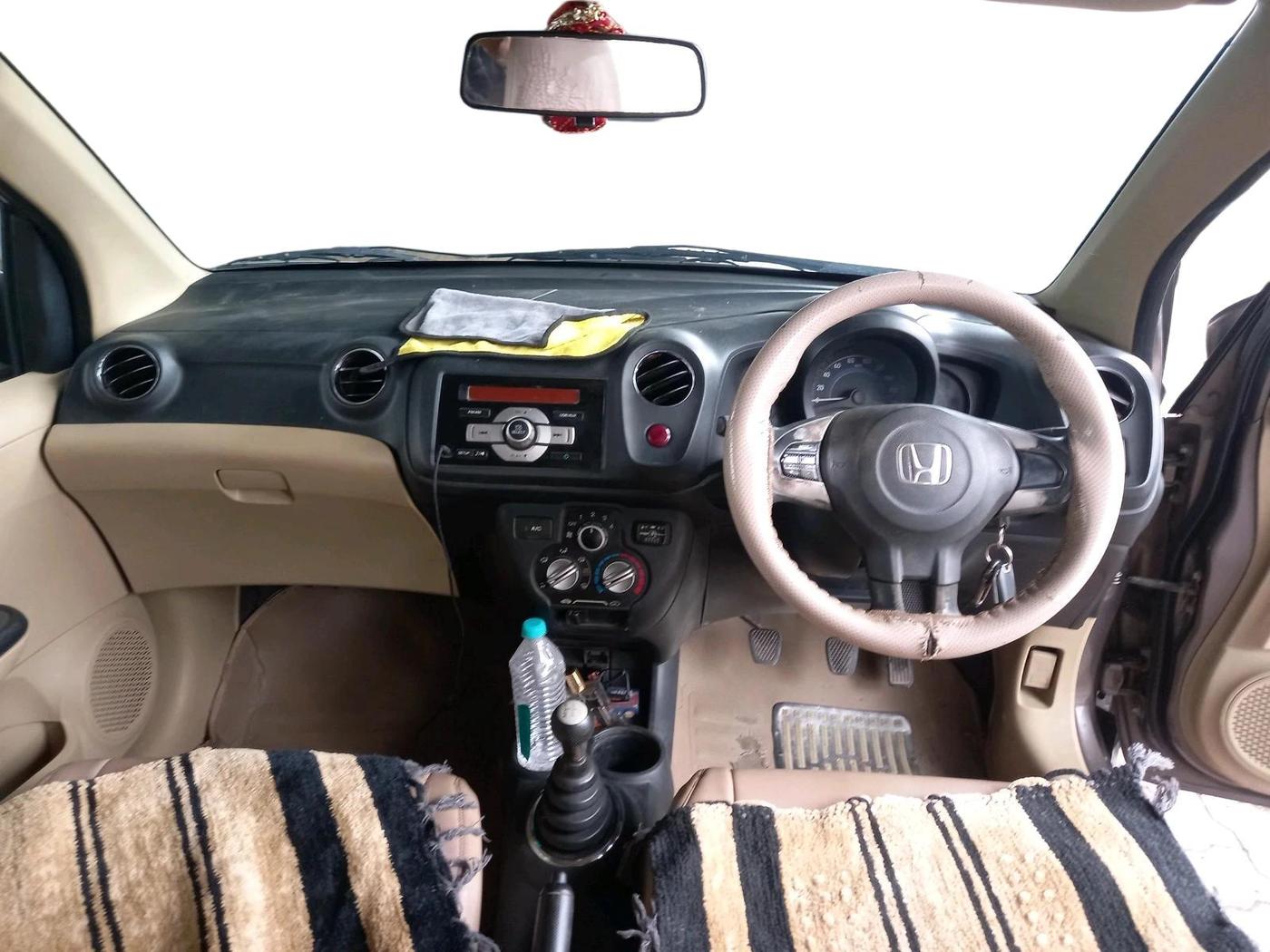 2015 Honda Amaze 1.2L I-VTEC S, CNG, Manual, 1,47,008 km, interior