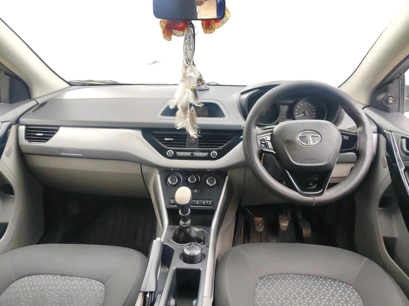 2018 Tata NEXON XM PETROL, CNG, Manual, 76,047 km, interior