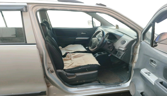 2010 Maruti Wagon R 1.0 LXI, CNG, Manual, 1,23,295 km, interior