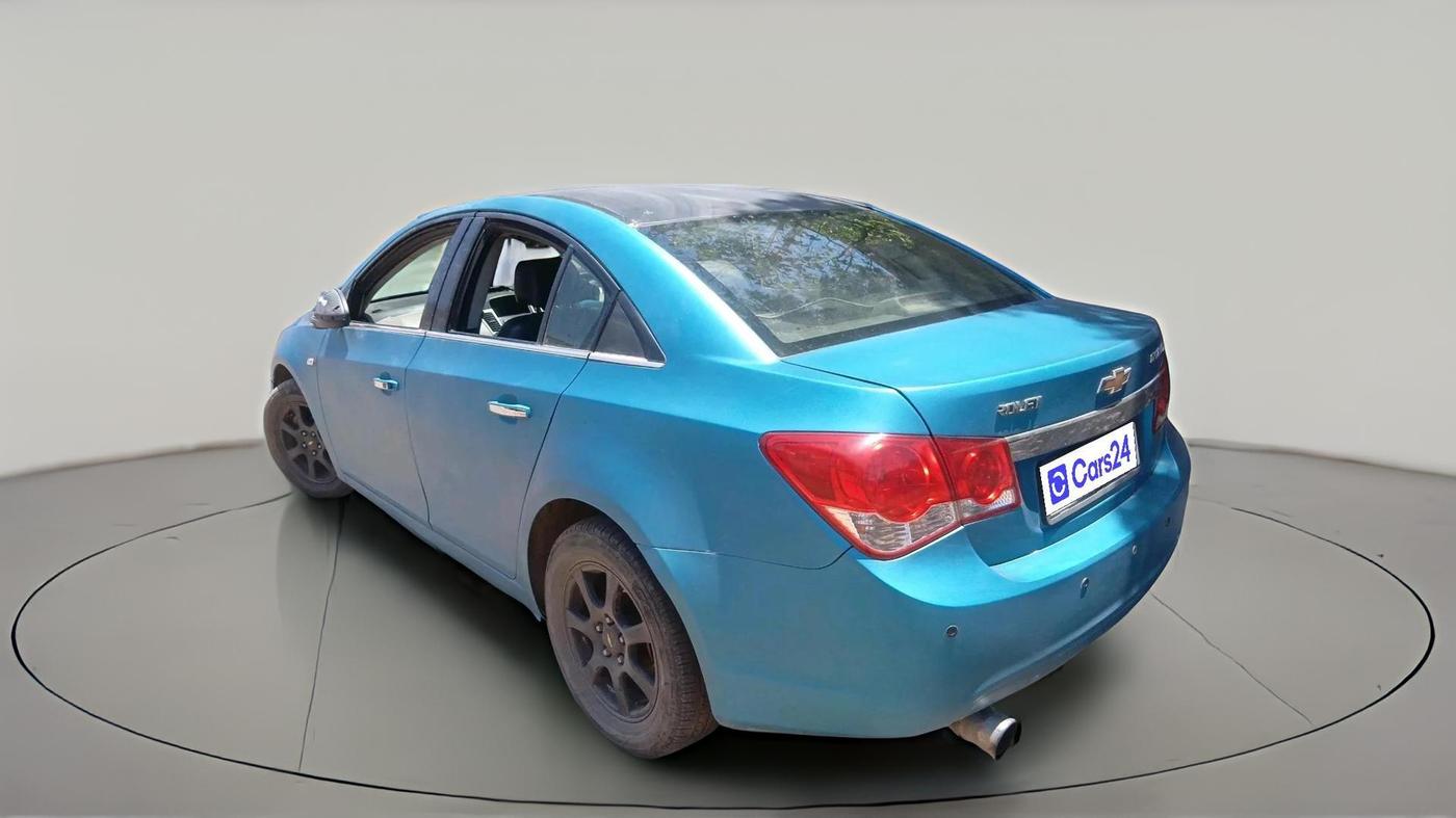 2011 Chevrolet Cruze LTZ, Diesel, Manual, 2,09,153 km, exterior