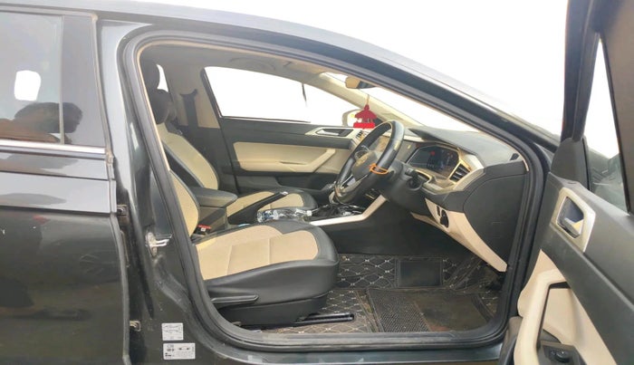 2023 Volkswagen VIRTUS TOPLINE TSI 1.0 AT, Petrol, Automatic, 49,562 km, interior