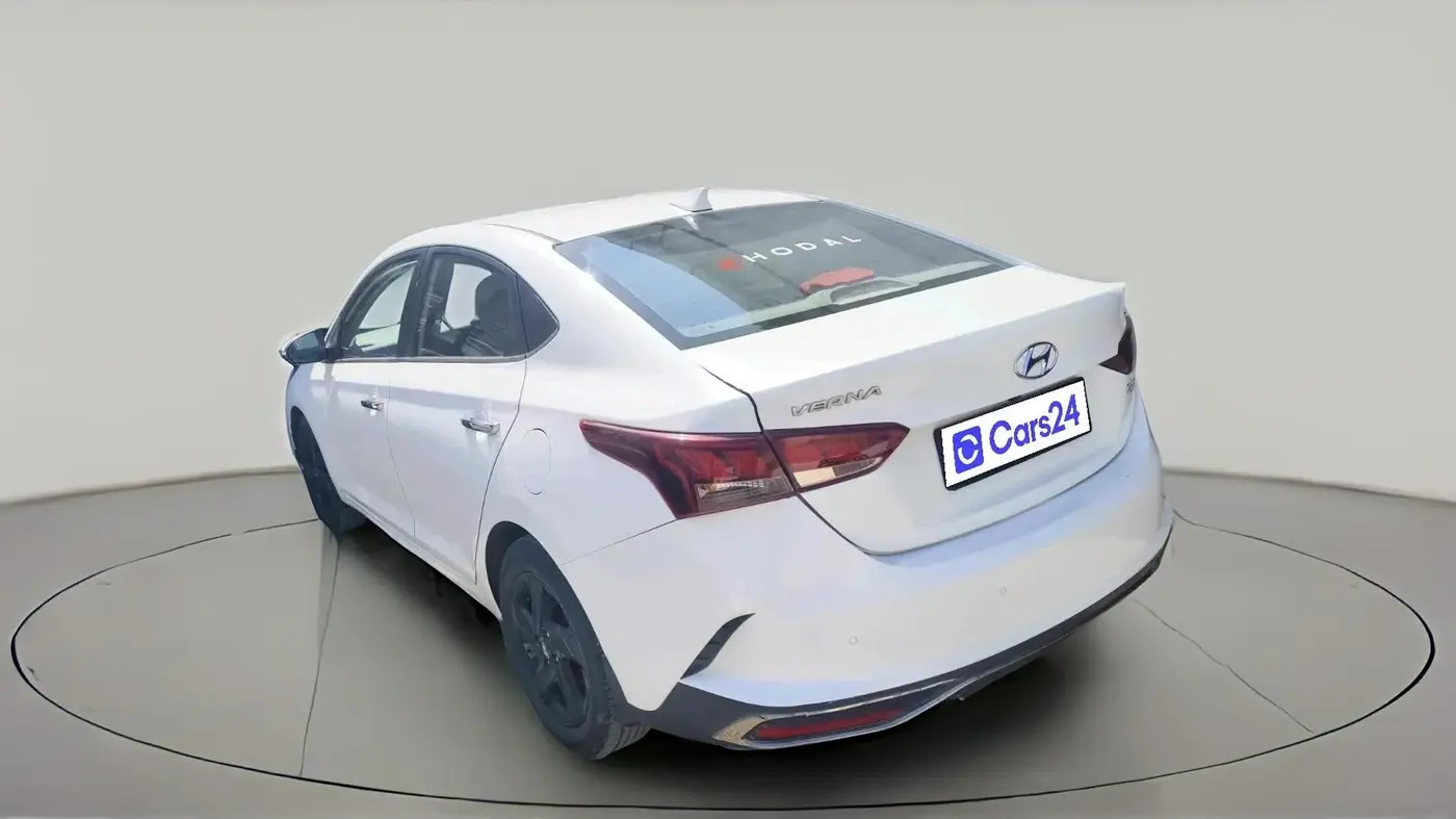 2022 Hyundai Verna SX 1.5 VTVT, Petrol, Manual, 68,642 km, exterior