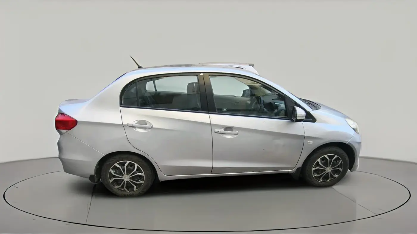 2015 Honda Amaze 1.2L I-VTEC E, CNG, Manual, 3,28,434 km, exterior