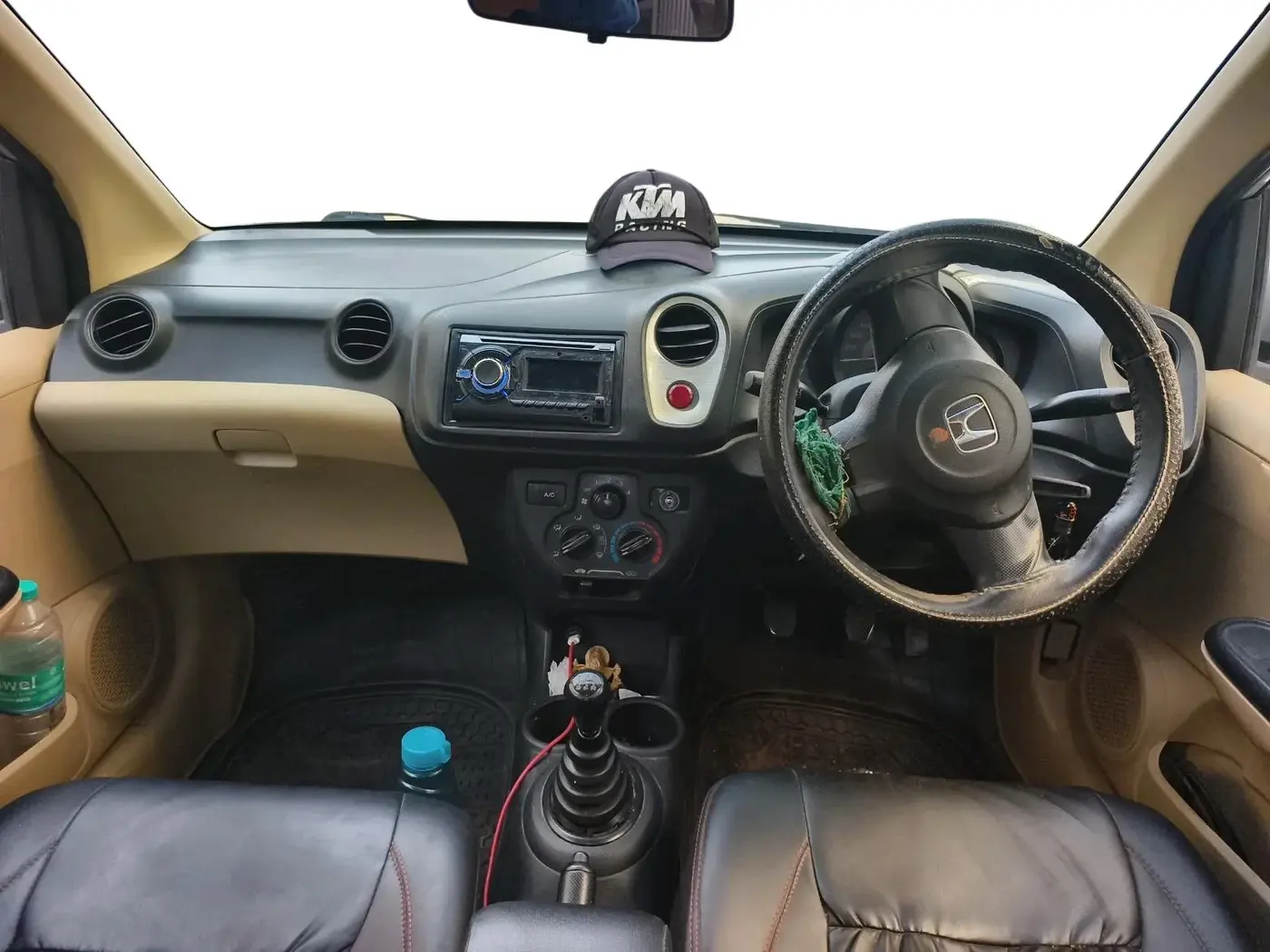 2015 Honda Amaze 1.2L I-VTEC E, CNG, Manual, 3,28,434 km, interior