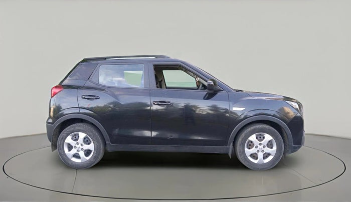 2023 Mahindra XUV300 W6 1.5 Diesel, Diesel, Manual, 65,437 km, exterior