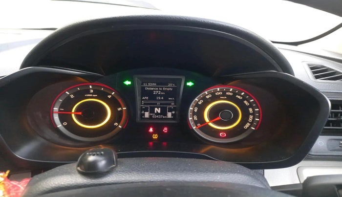 2023 Mahindra XUV300 W6 1.5 Diesel, Diesel, Manual, 65,437 km, interior