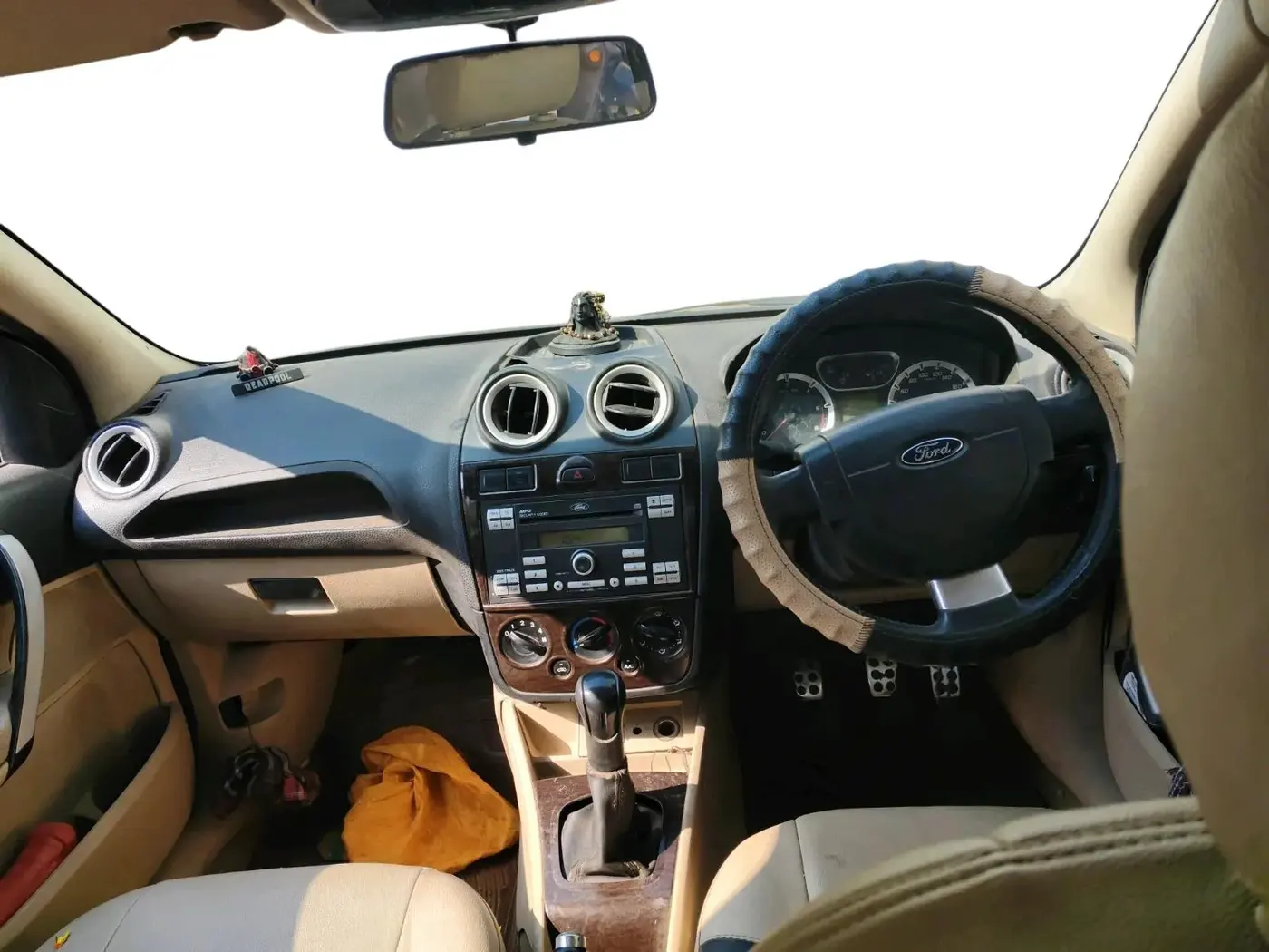 2010 Ford Fiesta SXI 1.4 DIESEL, Diesel, Manual, 1,30,720 km, interior