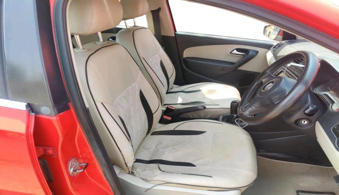 2012 Volkswagen Polo TRENDLINE 1.2L DIESEL, Diesel, Manual, 1,30,338 km, interior